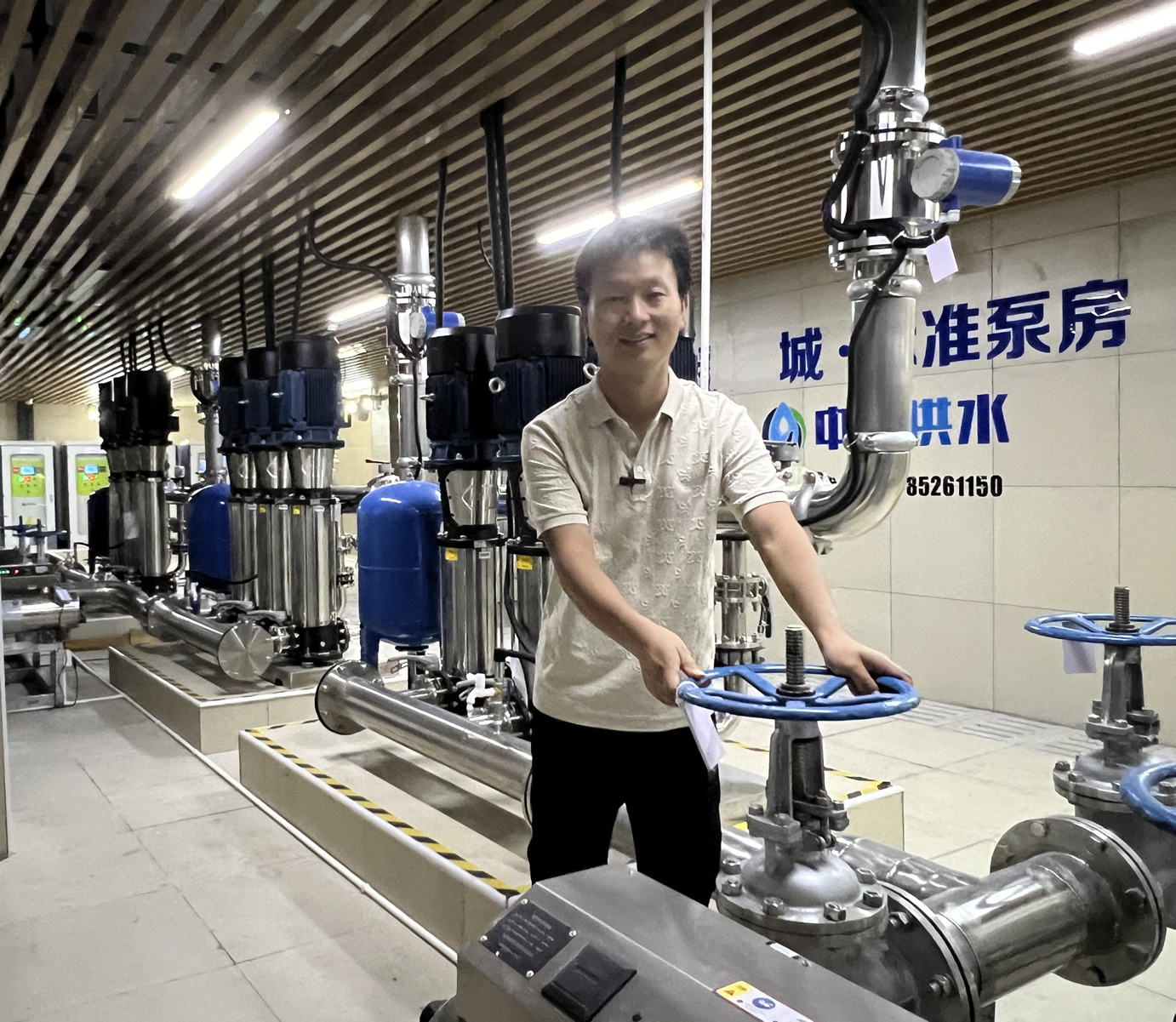 小區(qū)自來水二次加壓泵房通過智能網(wǎng)關(guān)進(jìn)行遠(yuǎn)程監(jiān)測實(shí)現(xiàn)手中運(yùn)維